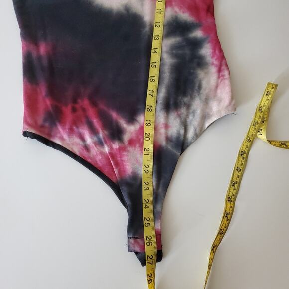 Velvet Torch Tie Dye bodysuit Size M - Picture 8 of 8